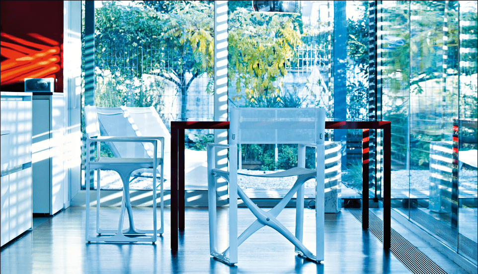 La Regista Outdoor Armchair by Serralunga Furniture Chairs